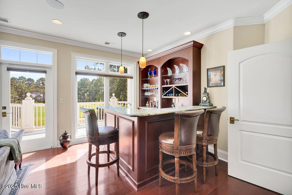 100535984 | Photo 47