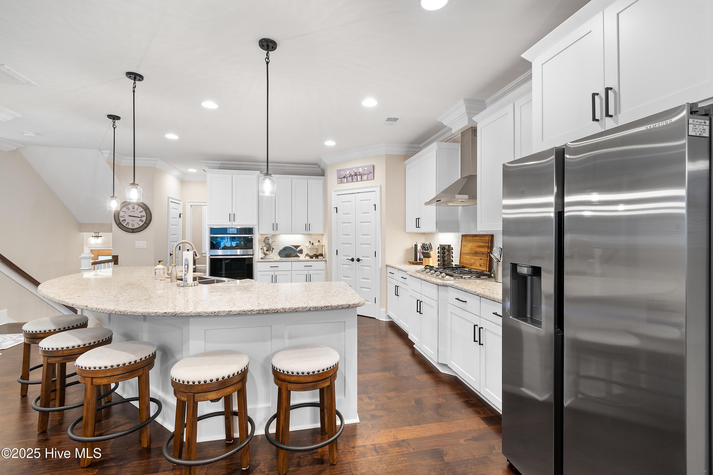 100546246 | Photo 13