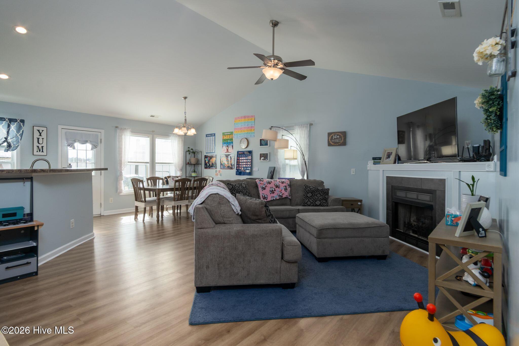 200 Chandler Simpson Court, Beulaville, NC 28518 – photo 11: Living Room VIew