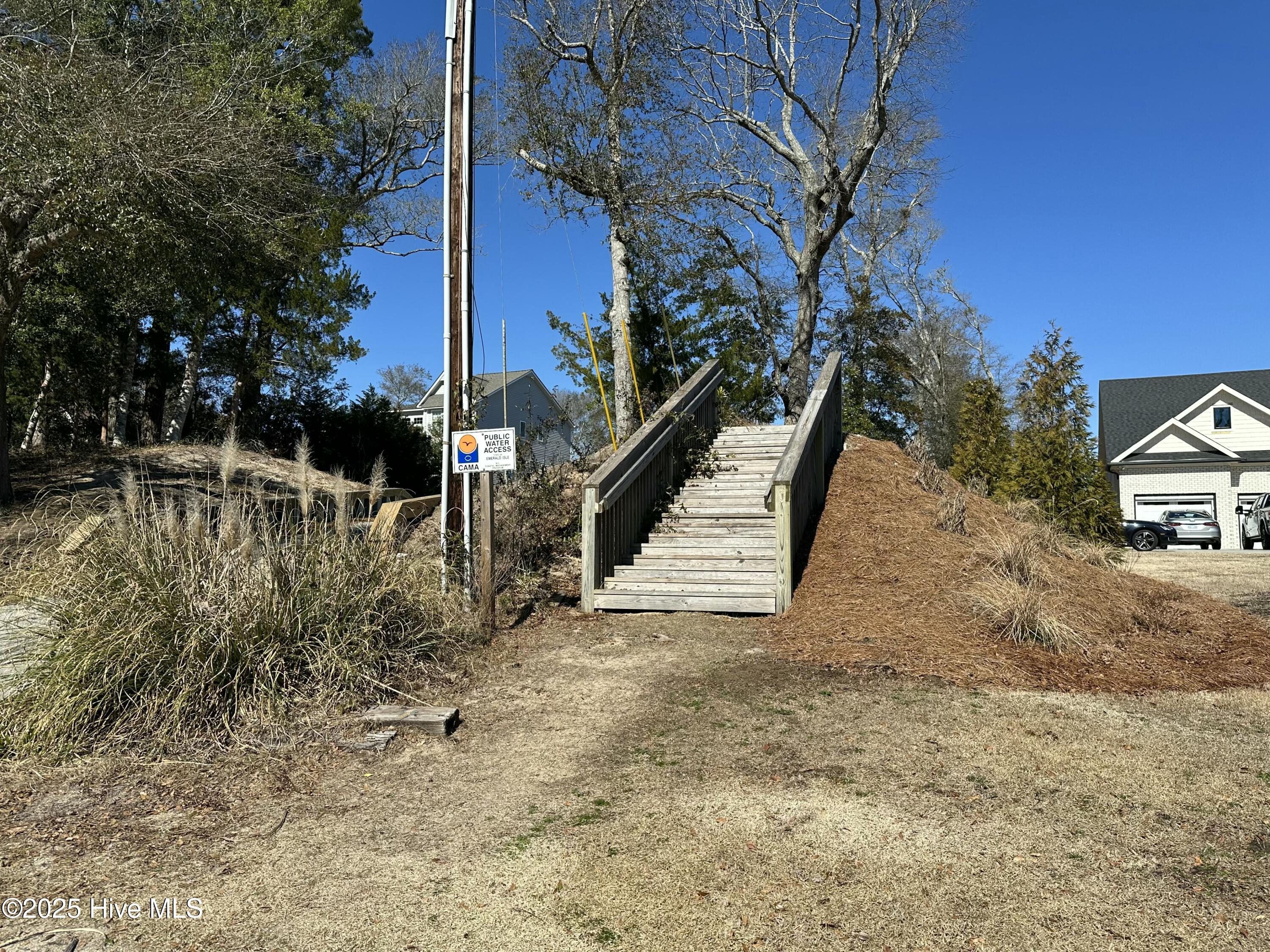 100490035 | Photo 60