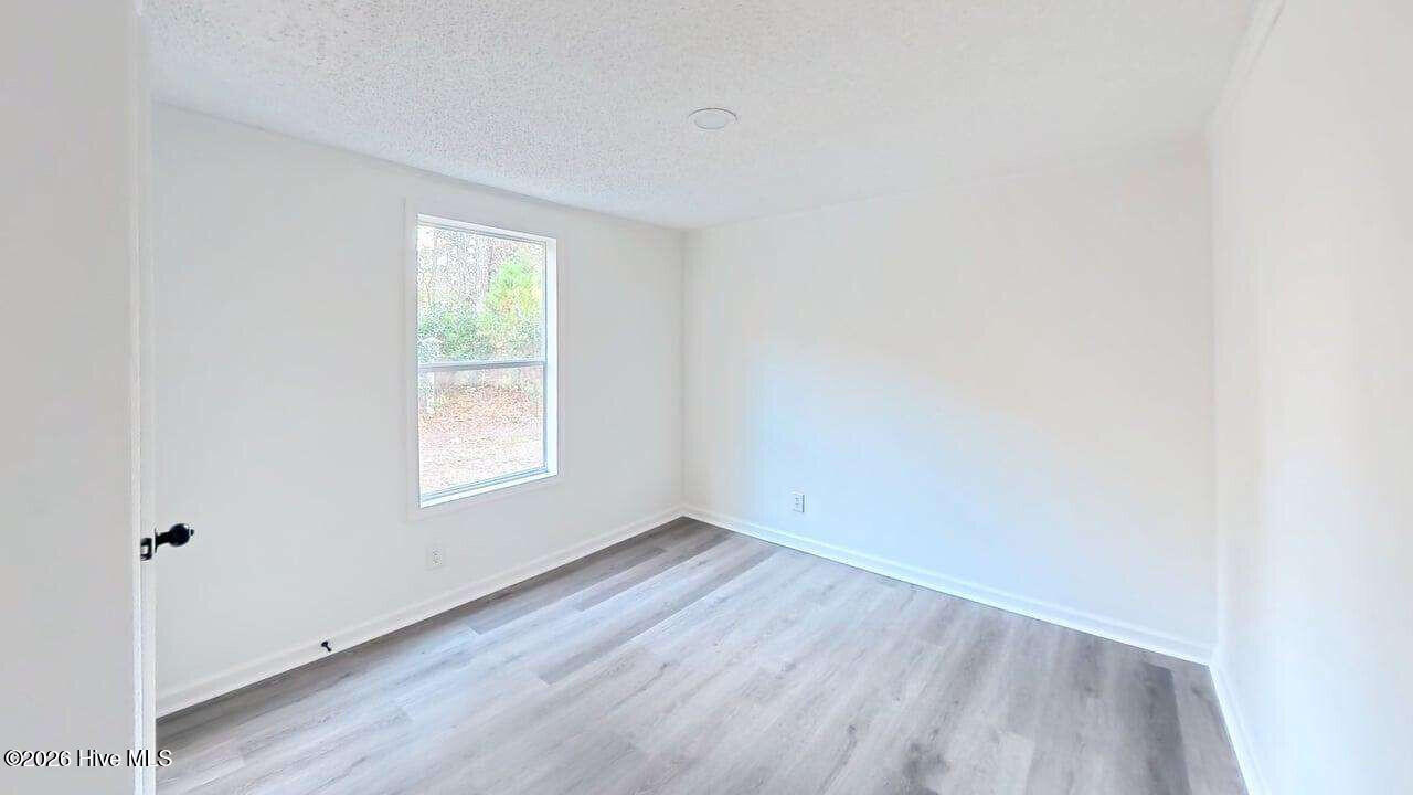 100554410 | Photo 13