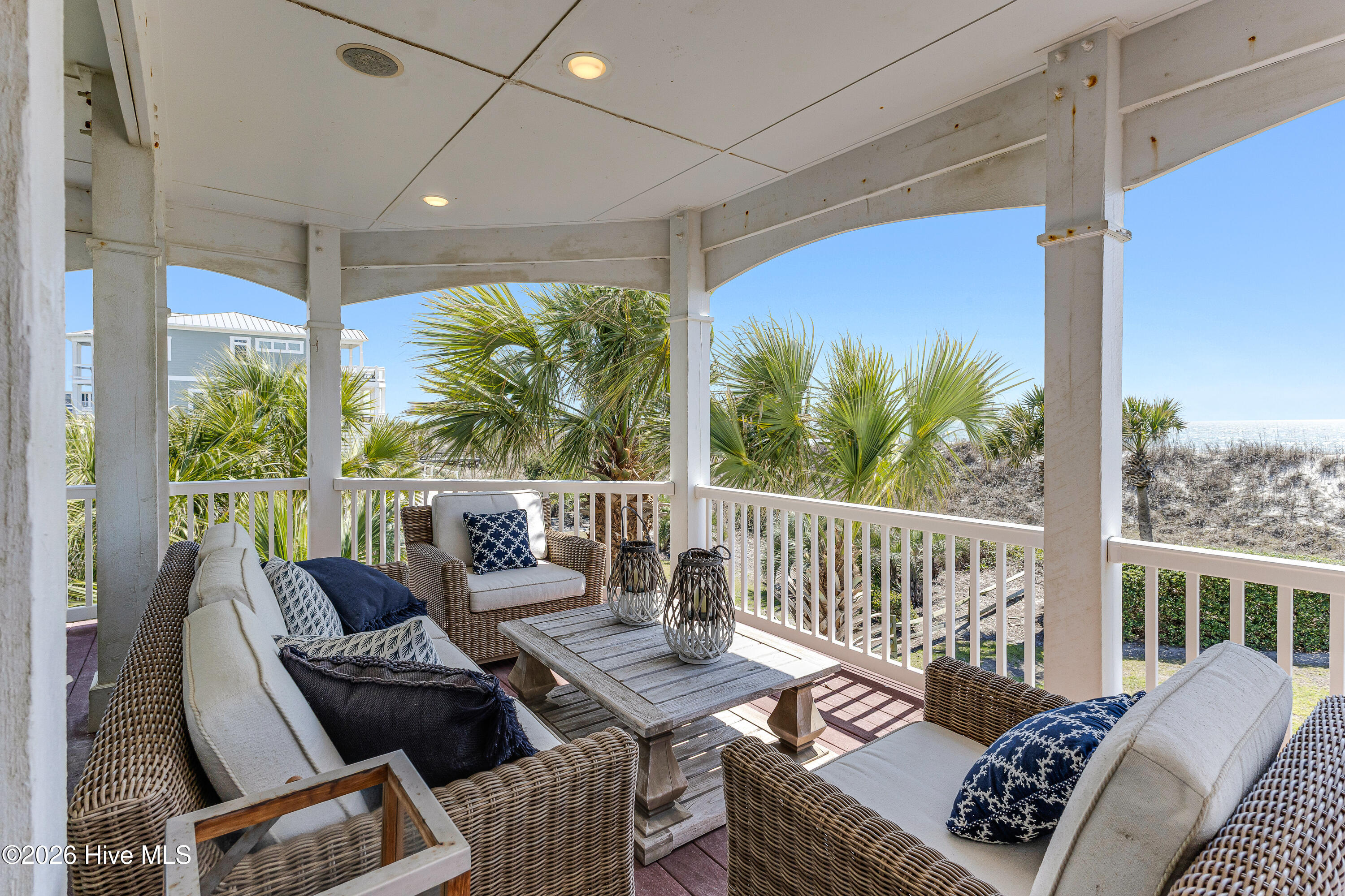 100567897 | Photo 65