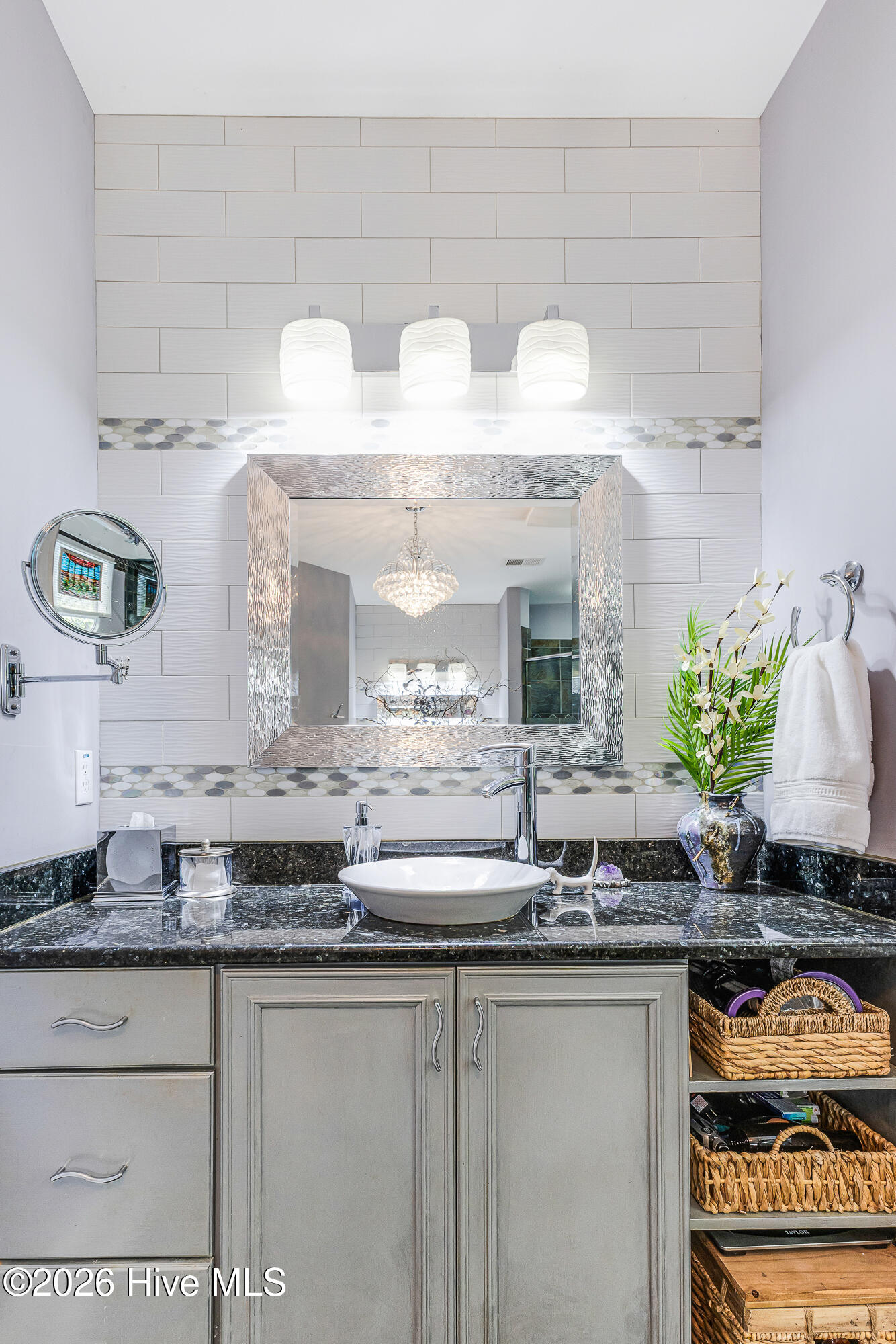 100570031 | Photo 35