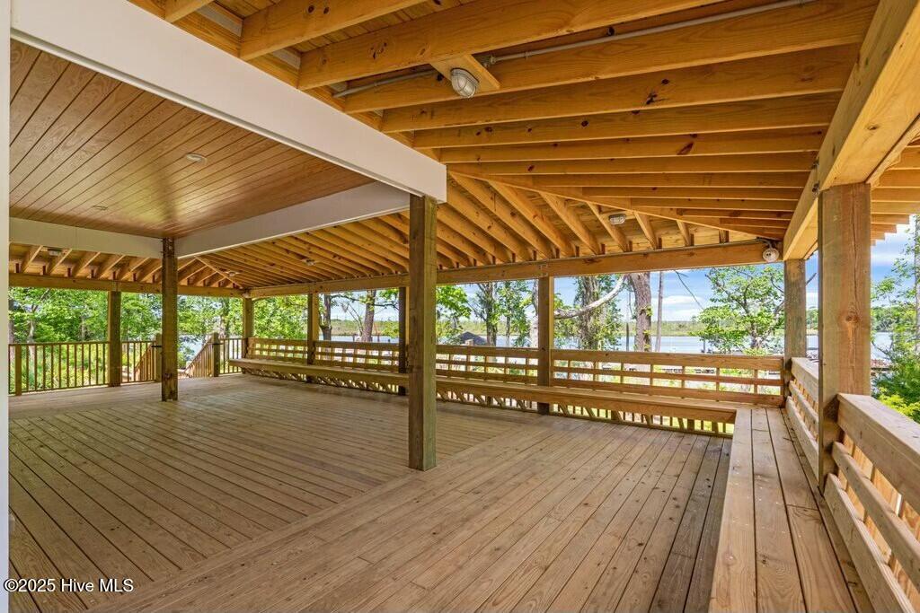 100498490 | Photo 69