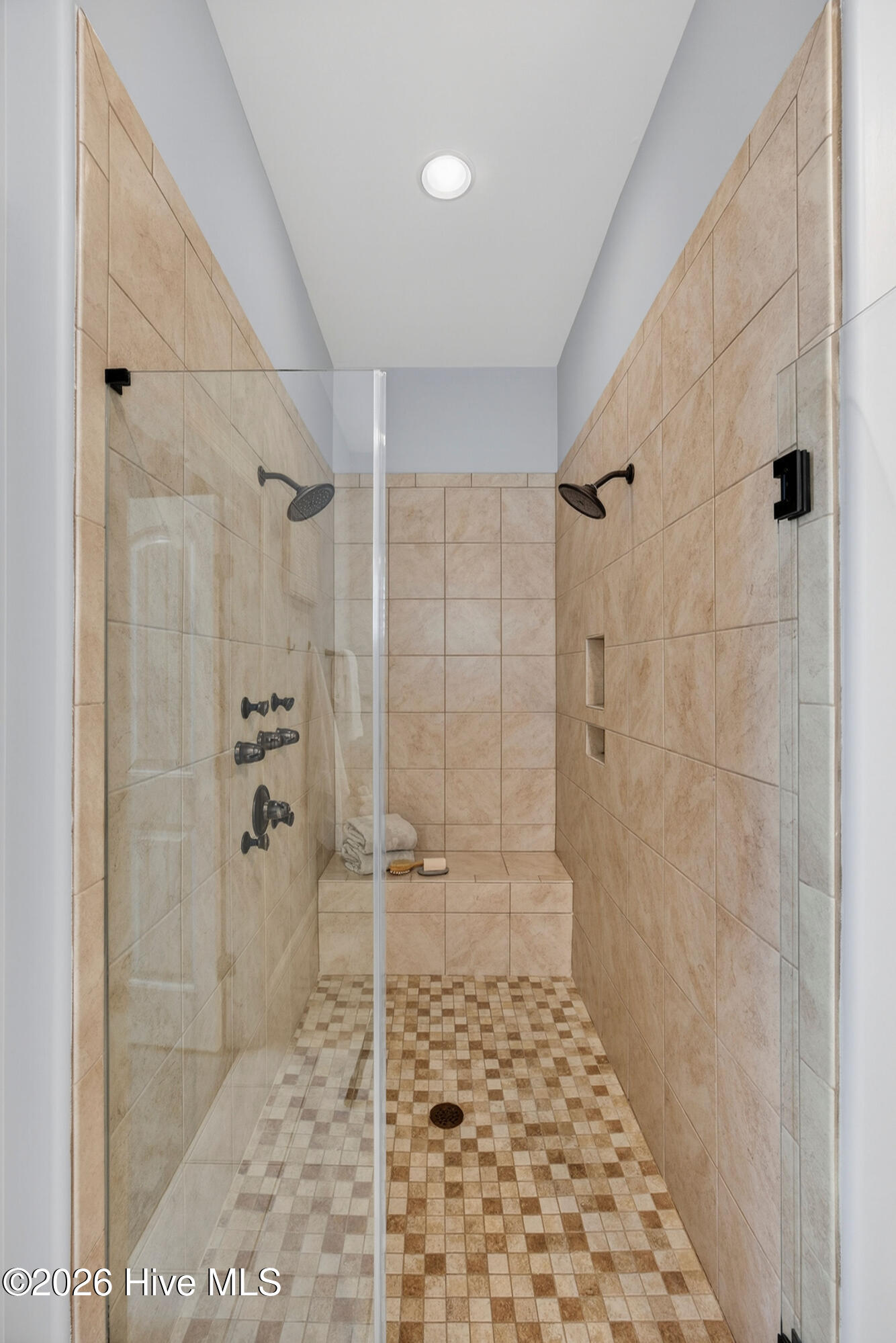 100559766 | Photo 43