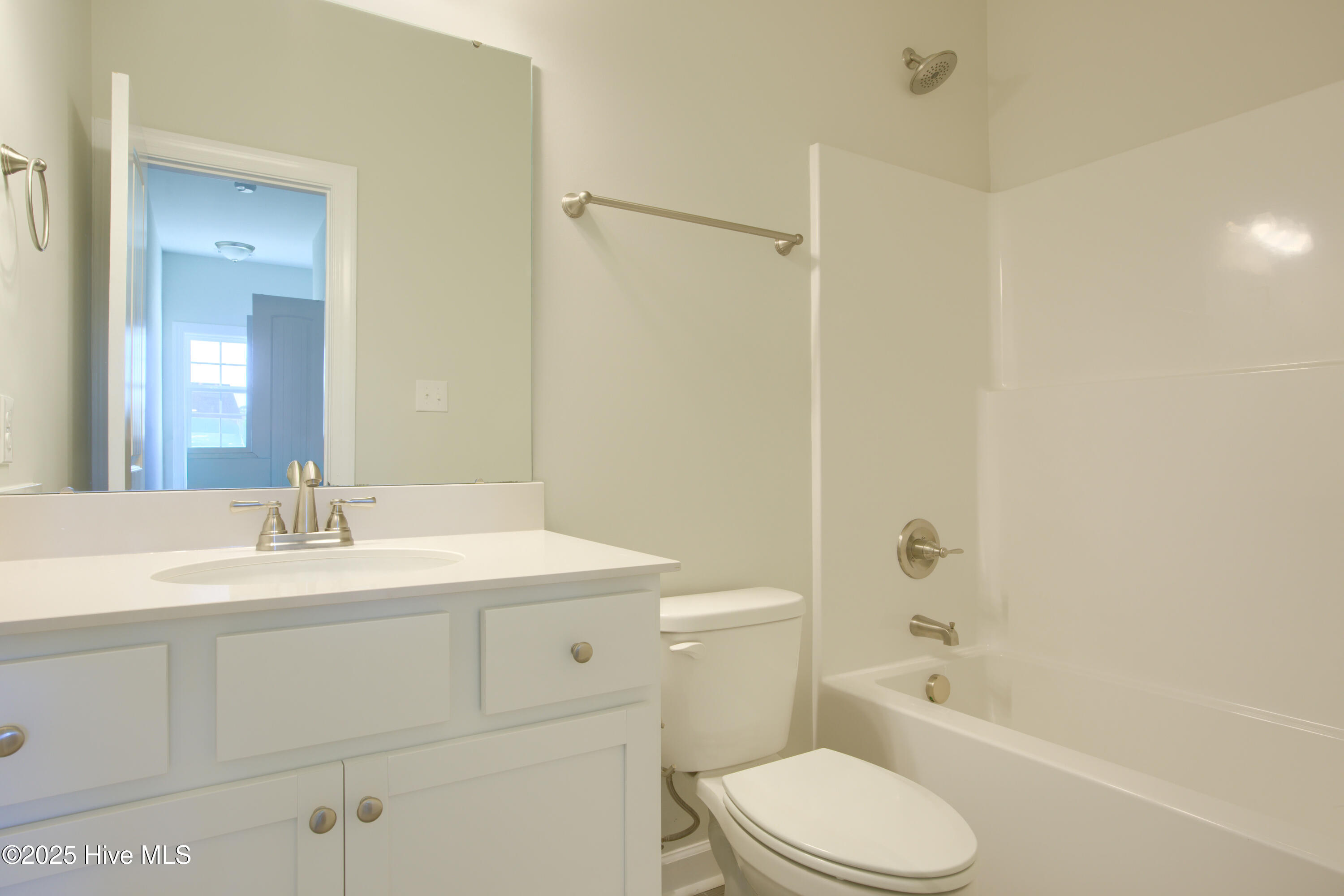 100527049 | Photo 28