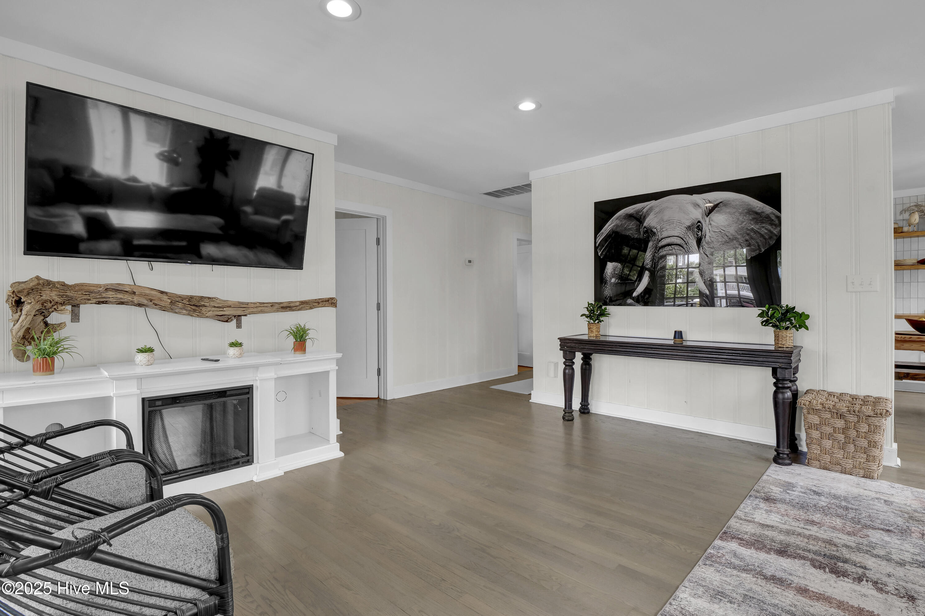 100524667 | Photo 12