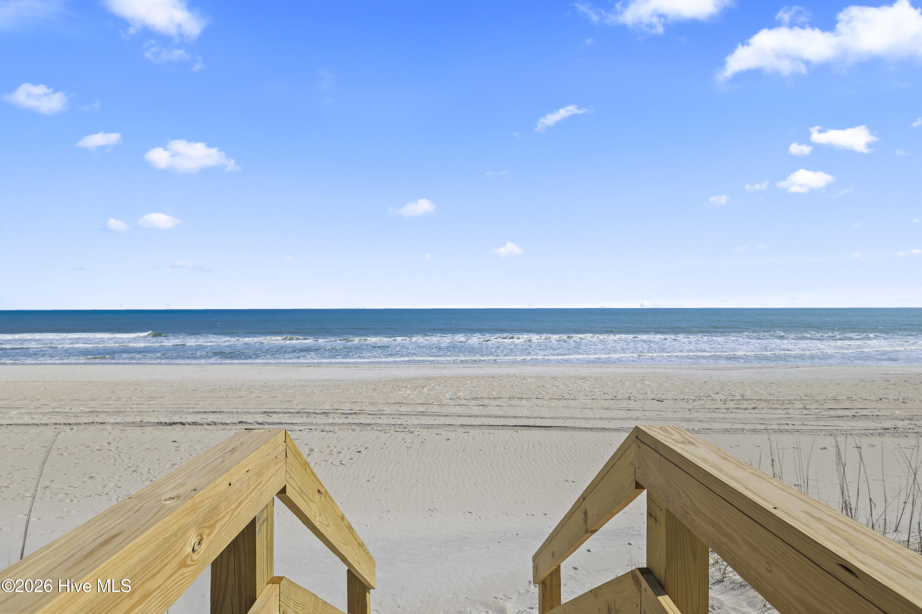 100553998 | Photo 31