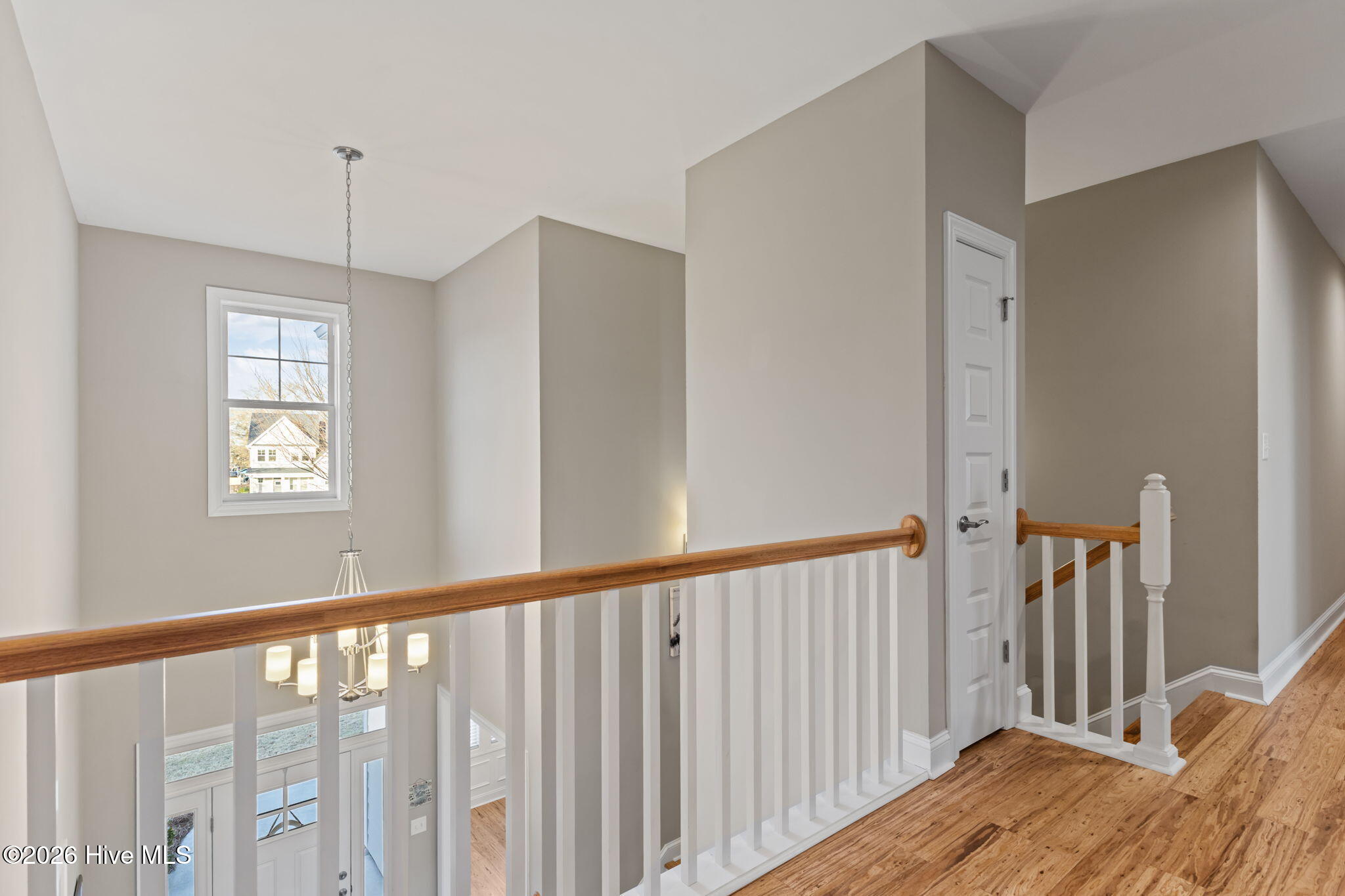 100560344 | Photo 61