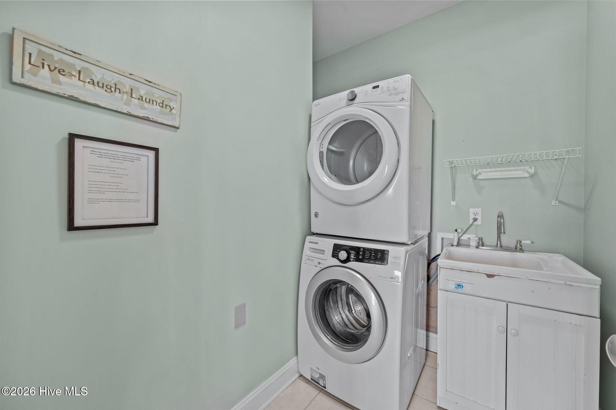 100570241 | Photo 12