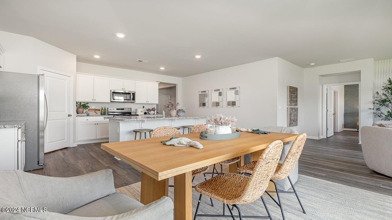 100504610 | Photo 10