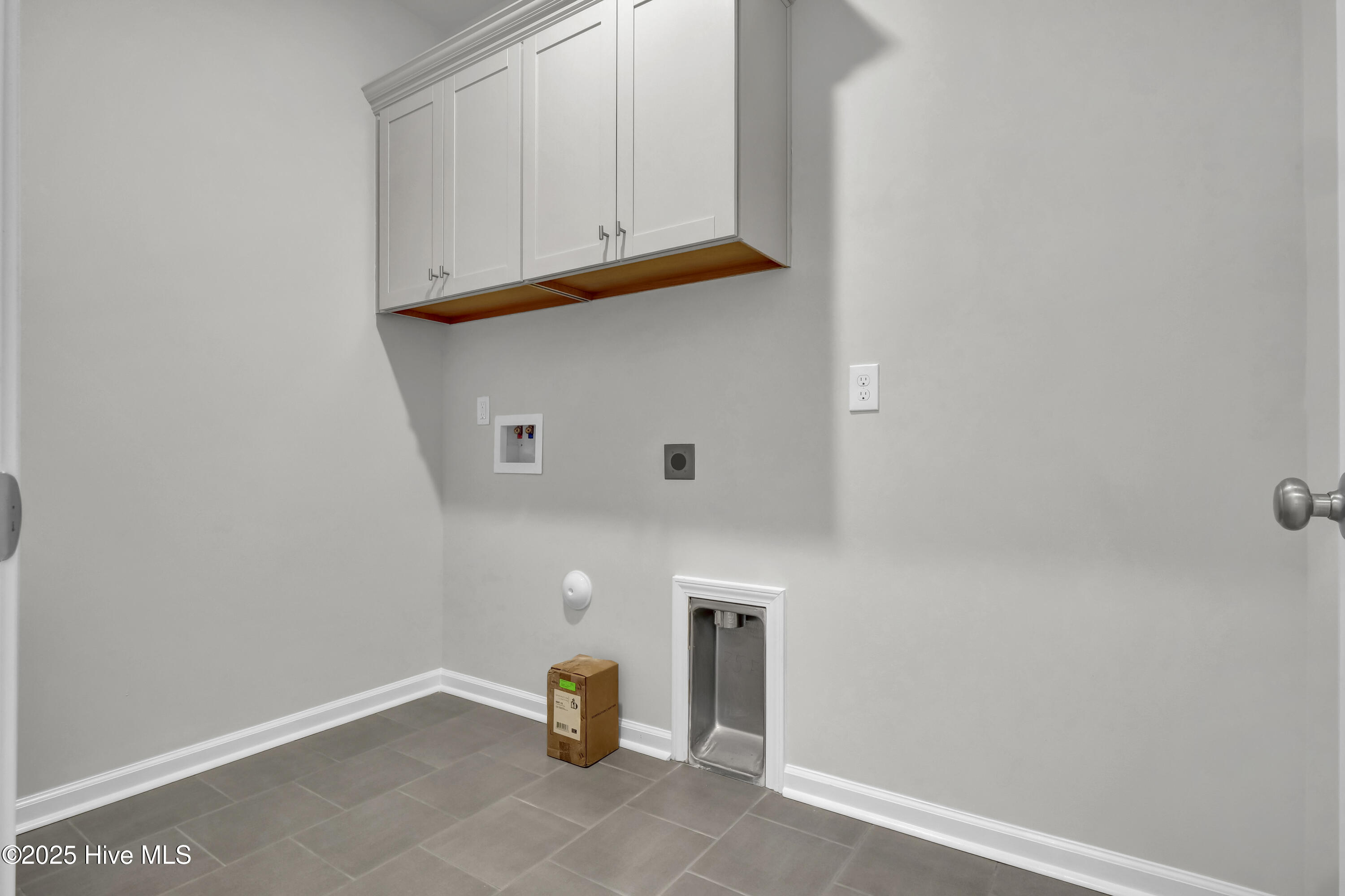 100559072 | Photo 14