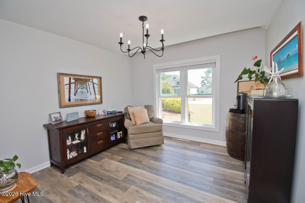 100569264 | Photo 47