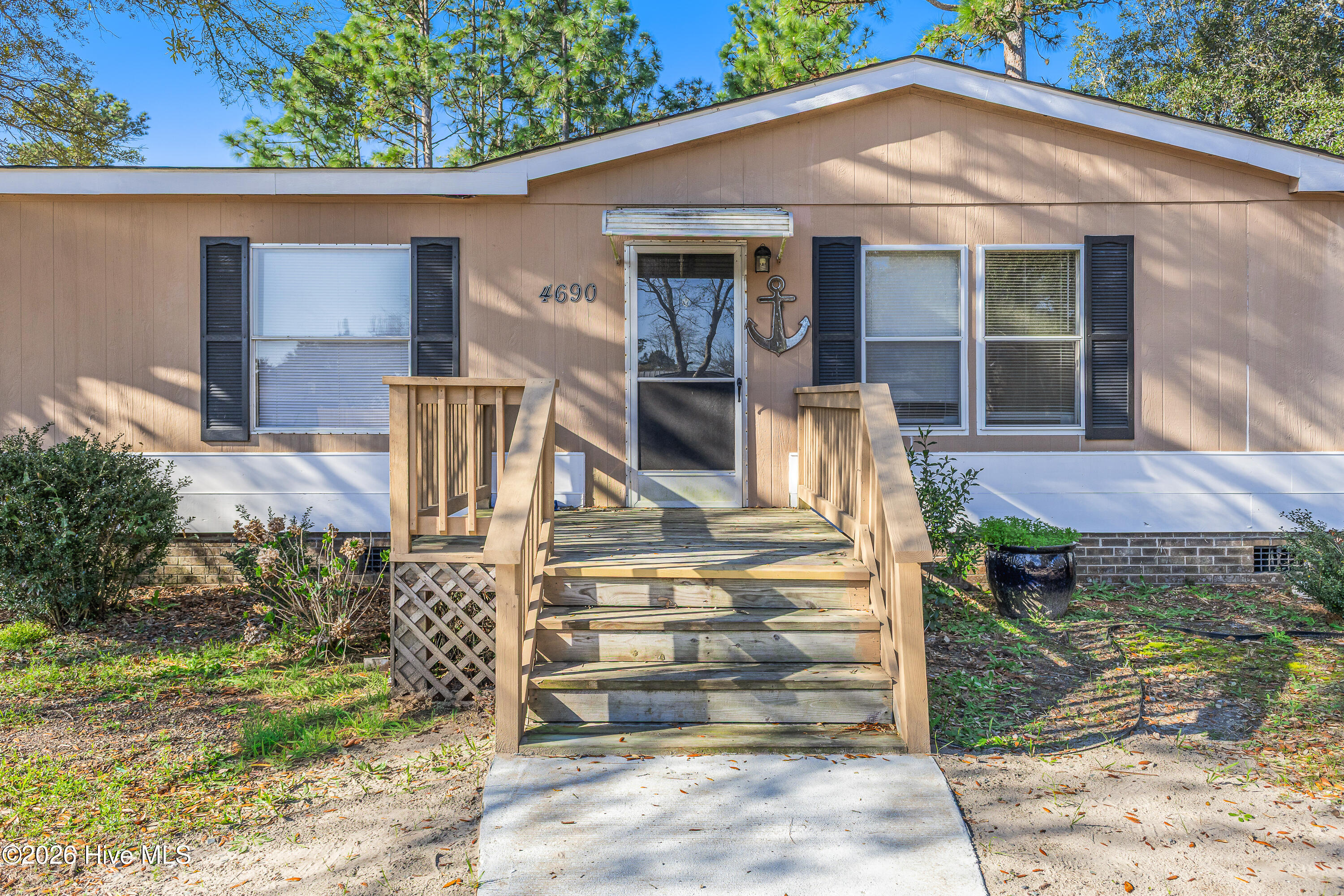 100564179 | Photo 35