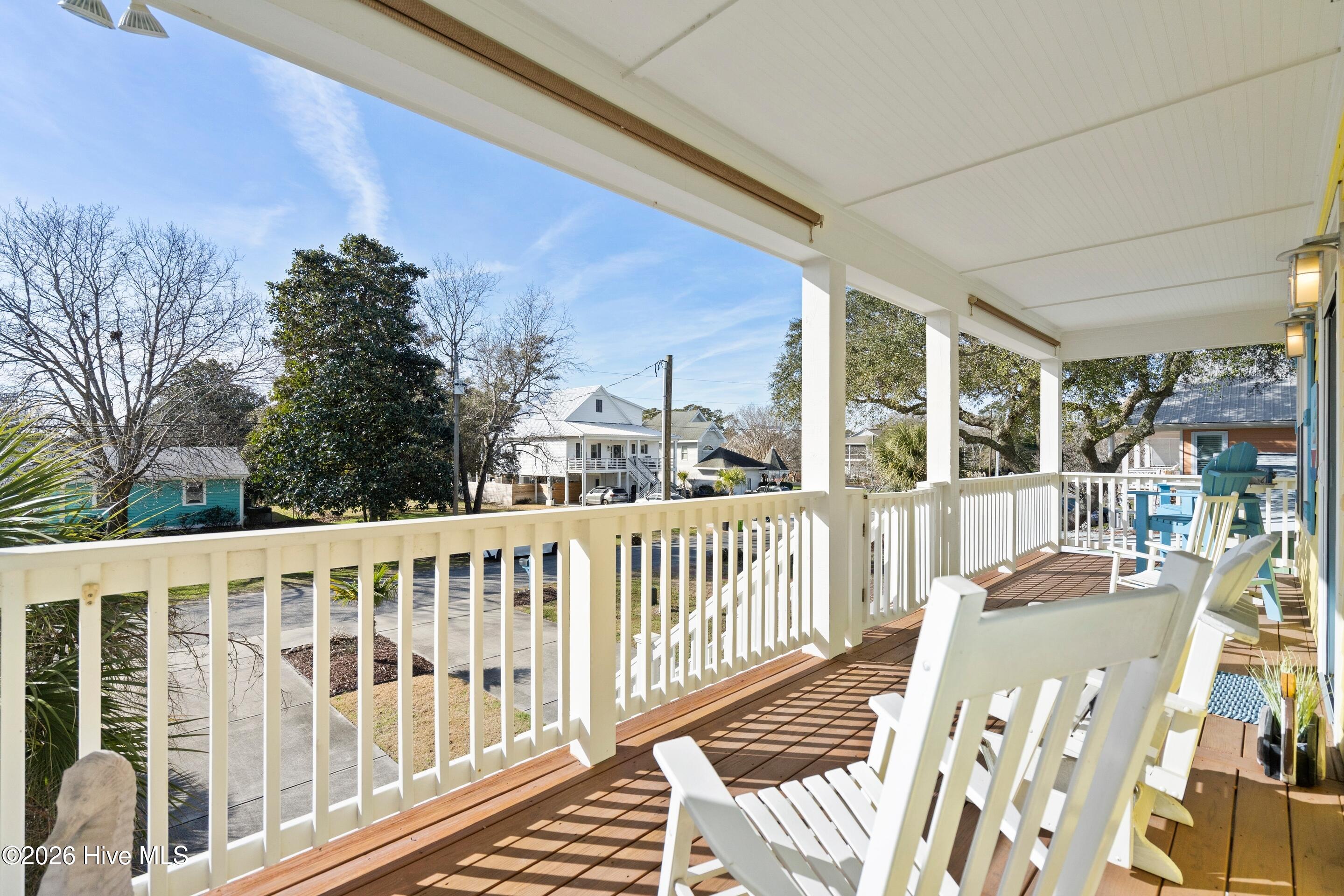 100549169 | Photo 45