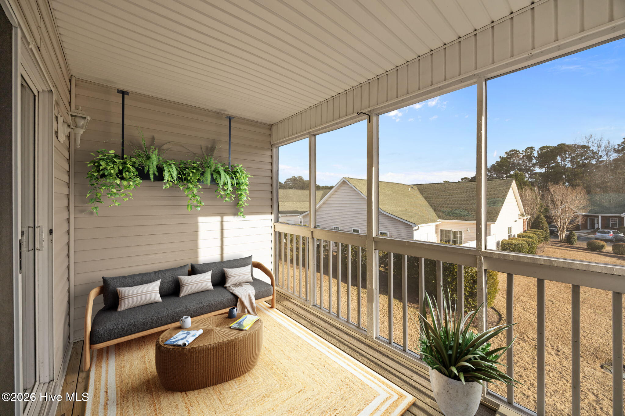 100550940 | Photo 39