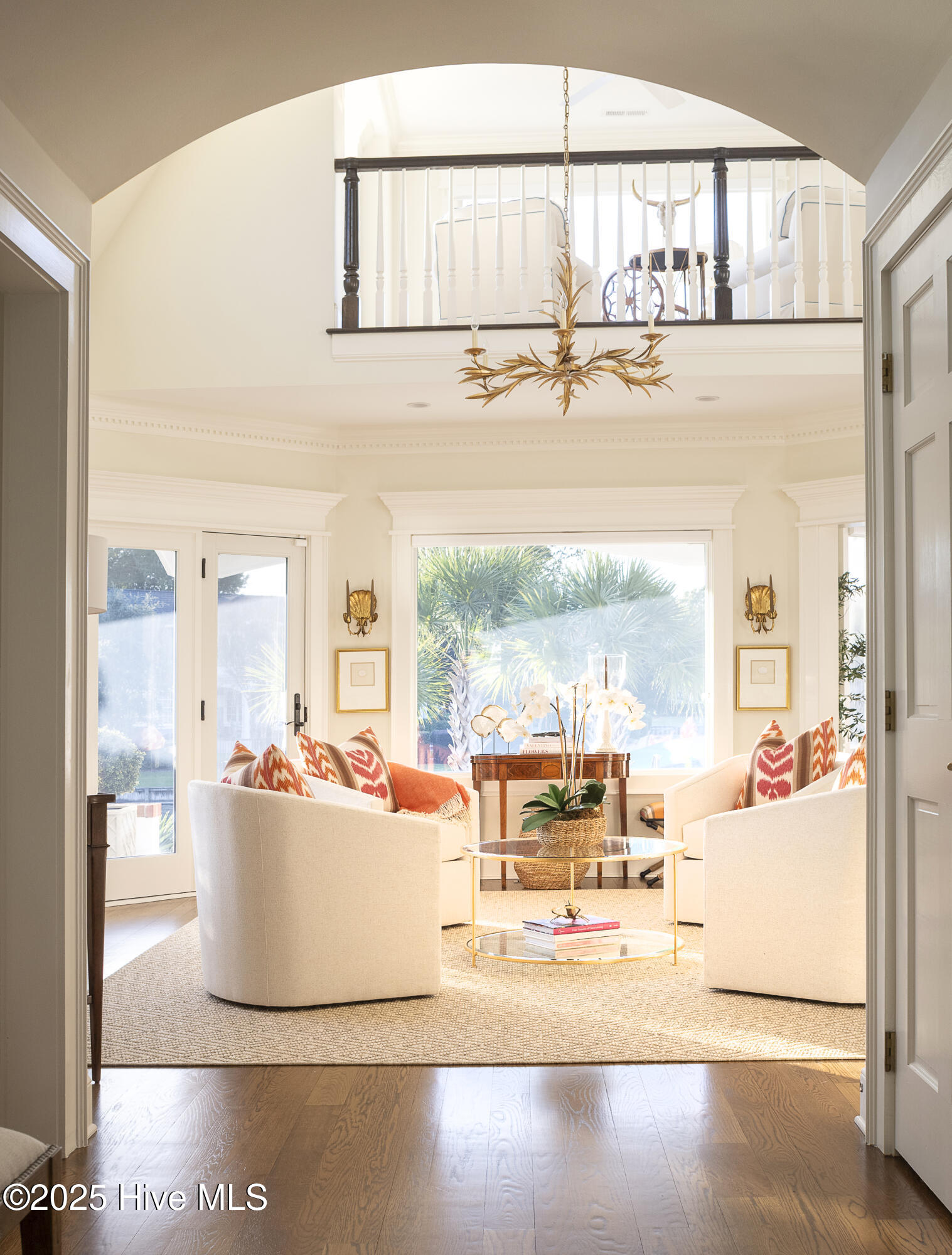 100536039 | Photo 11