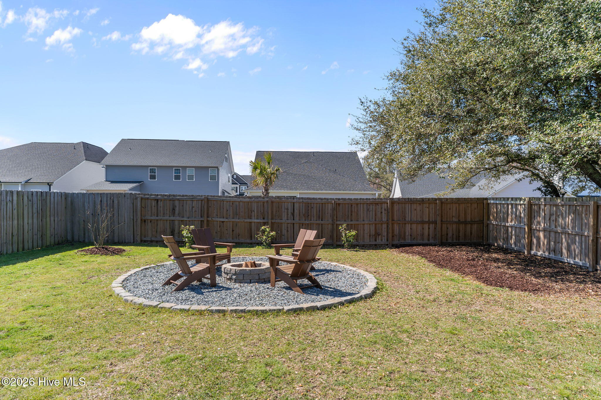 100557383 | Photo 47