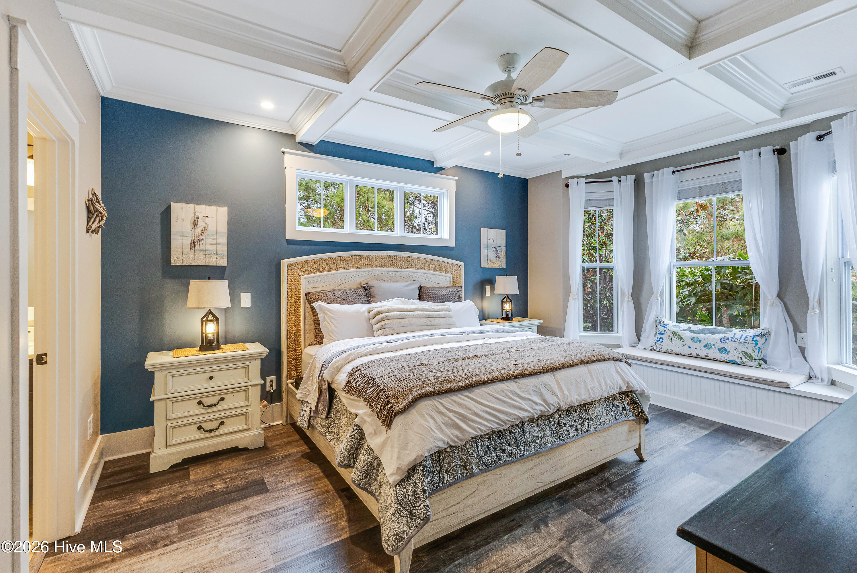 100551306 | Photo 27