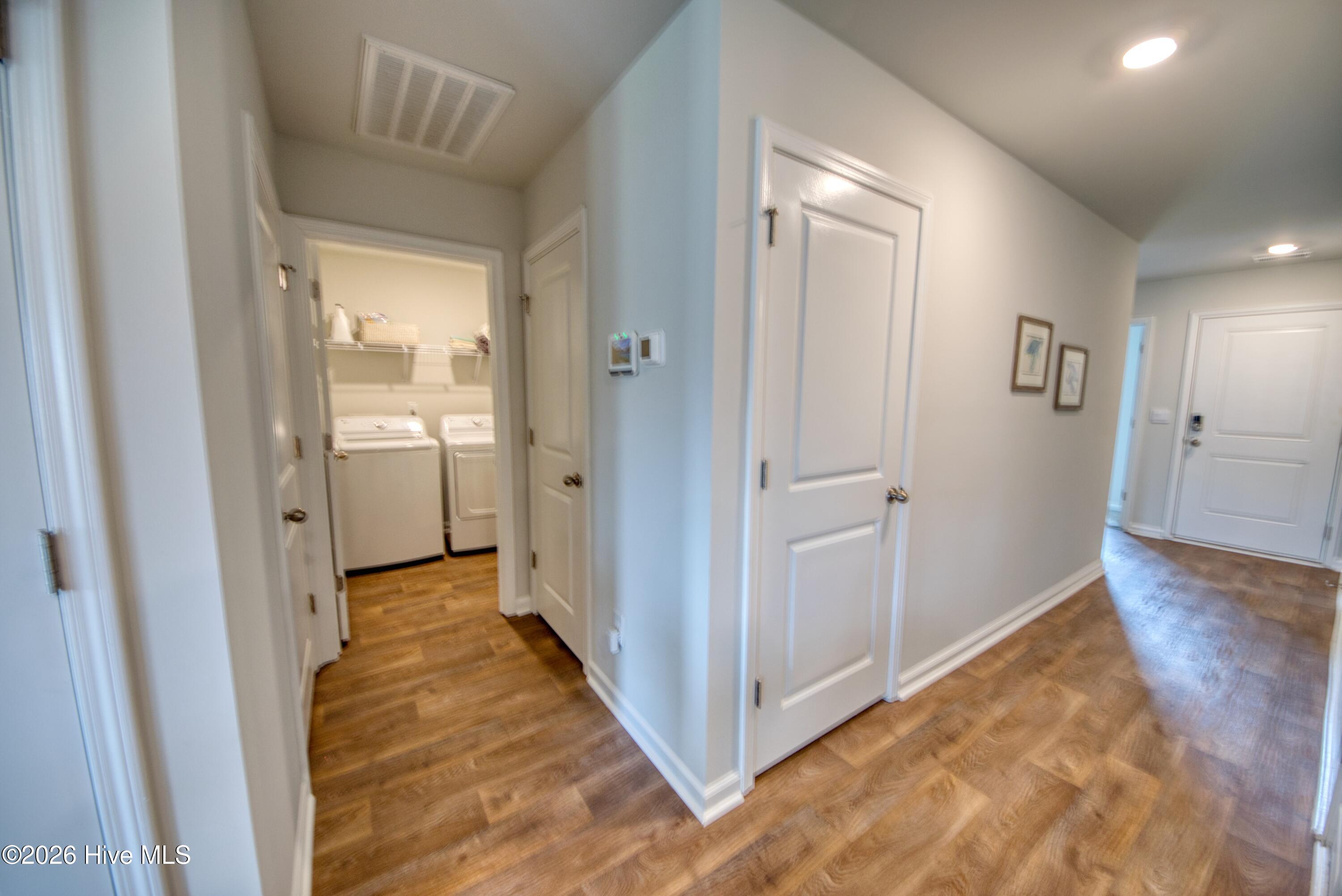 100562777 | Photo 17