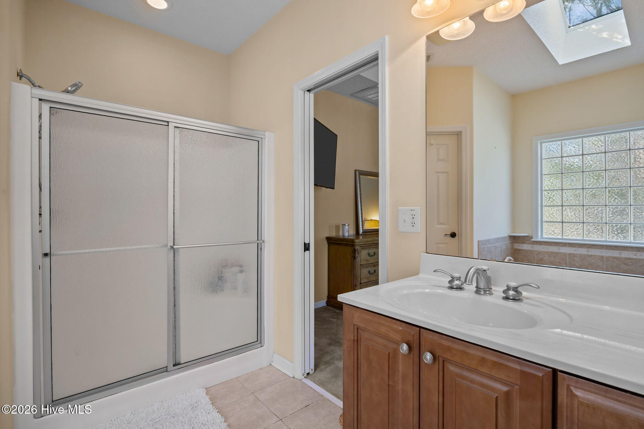 100569255 | Photo 18