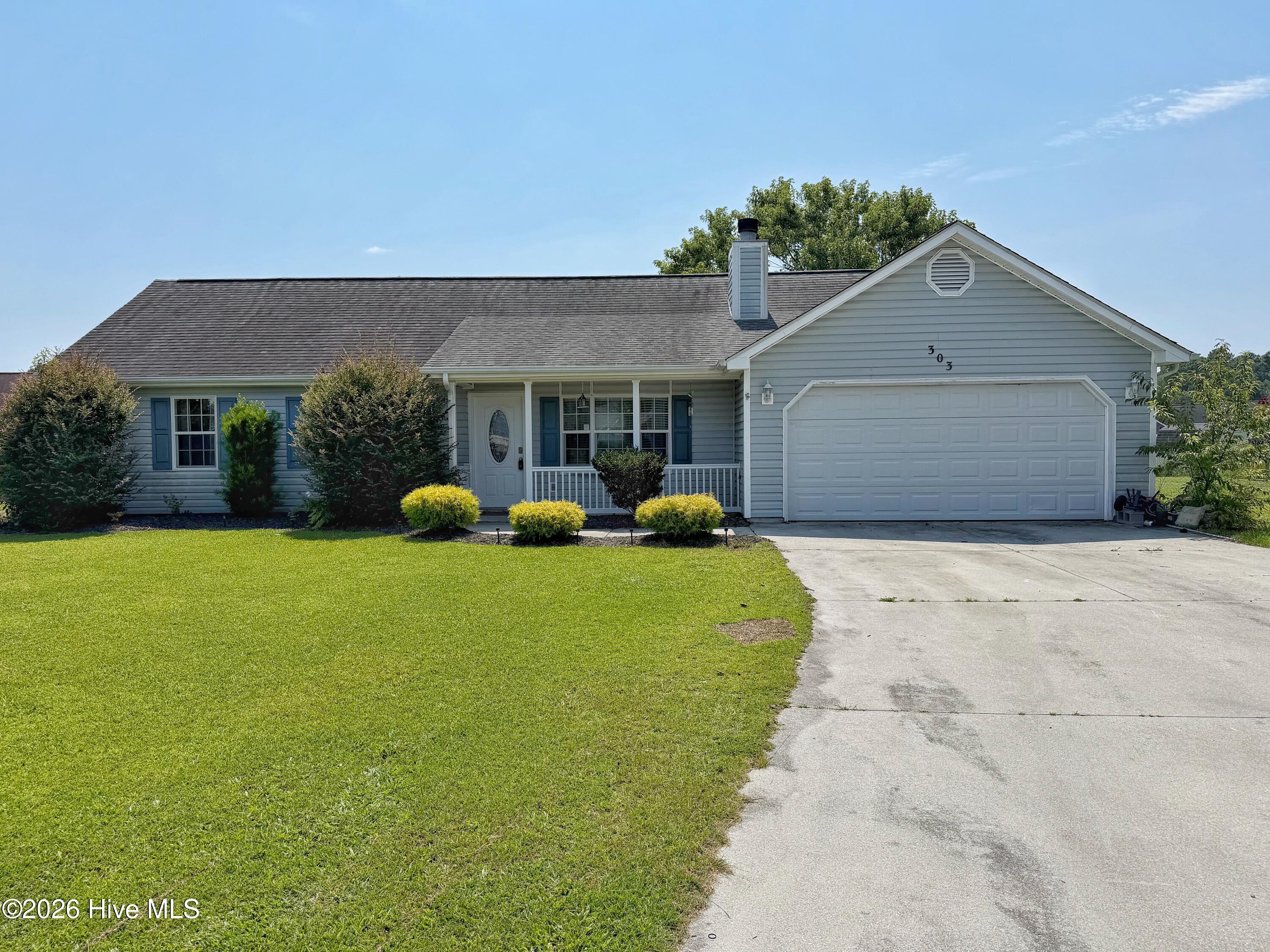 303 Marcia Court,Hubert