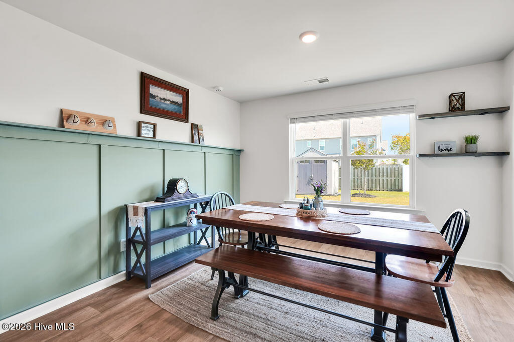 100569698 | Photo 18