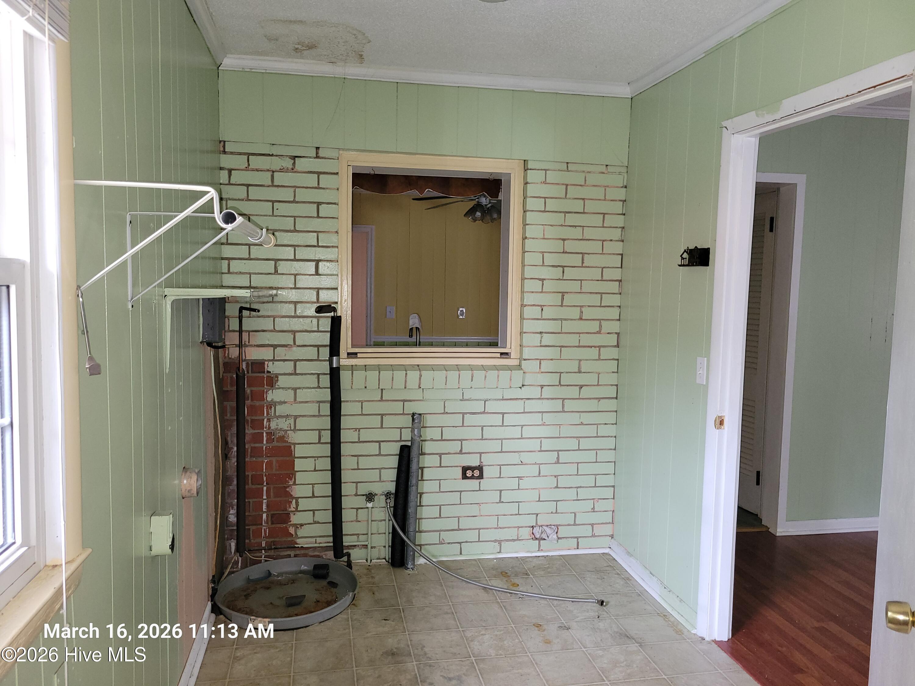 100561315 | Photo 12