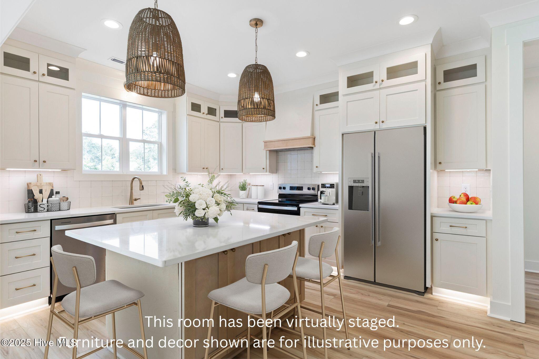 100490321 | Photo 18