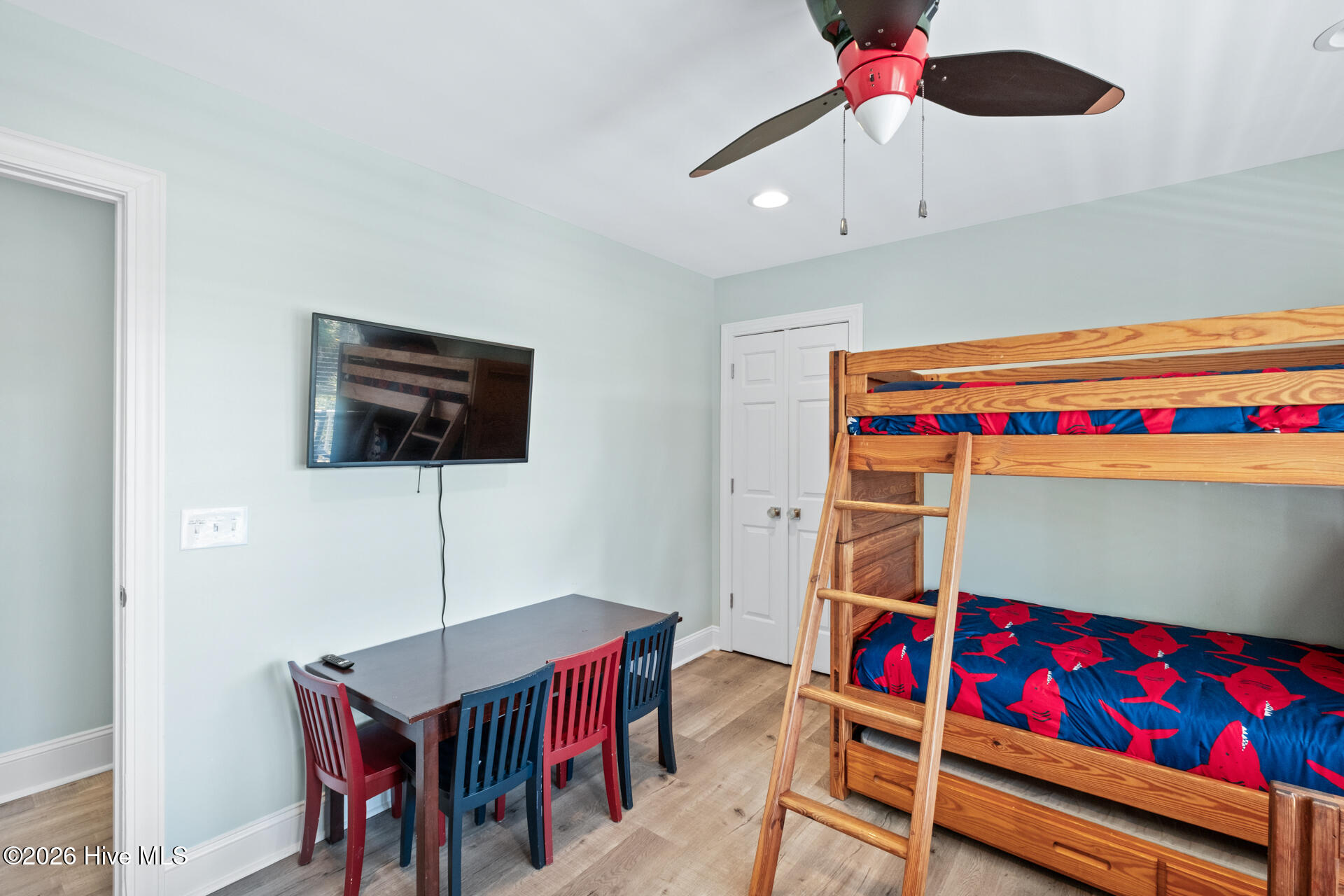 100556120 | Photo 27