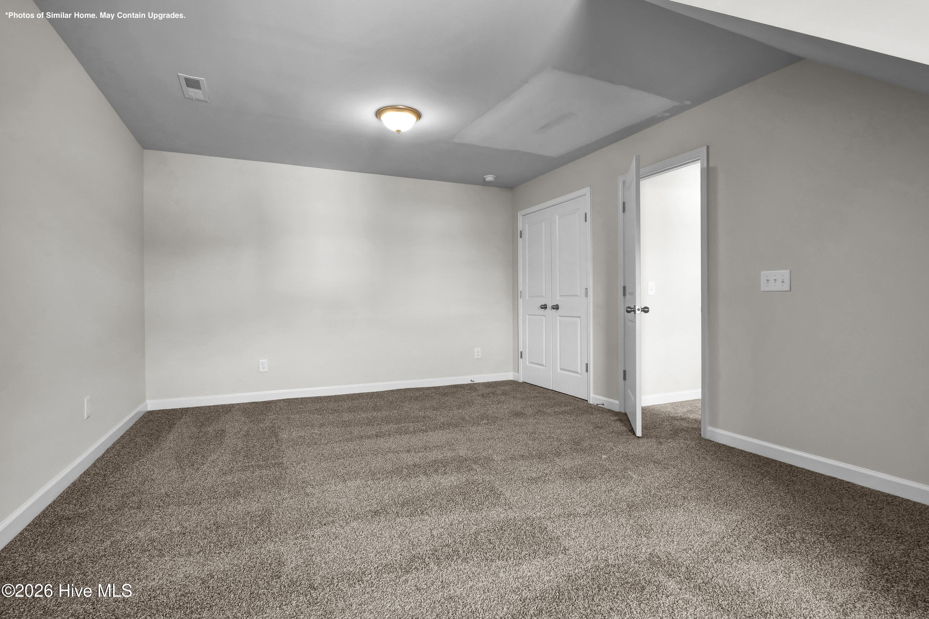 100556366 | Photo 23