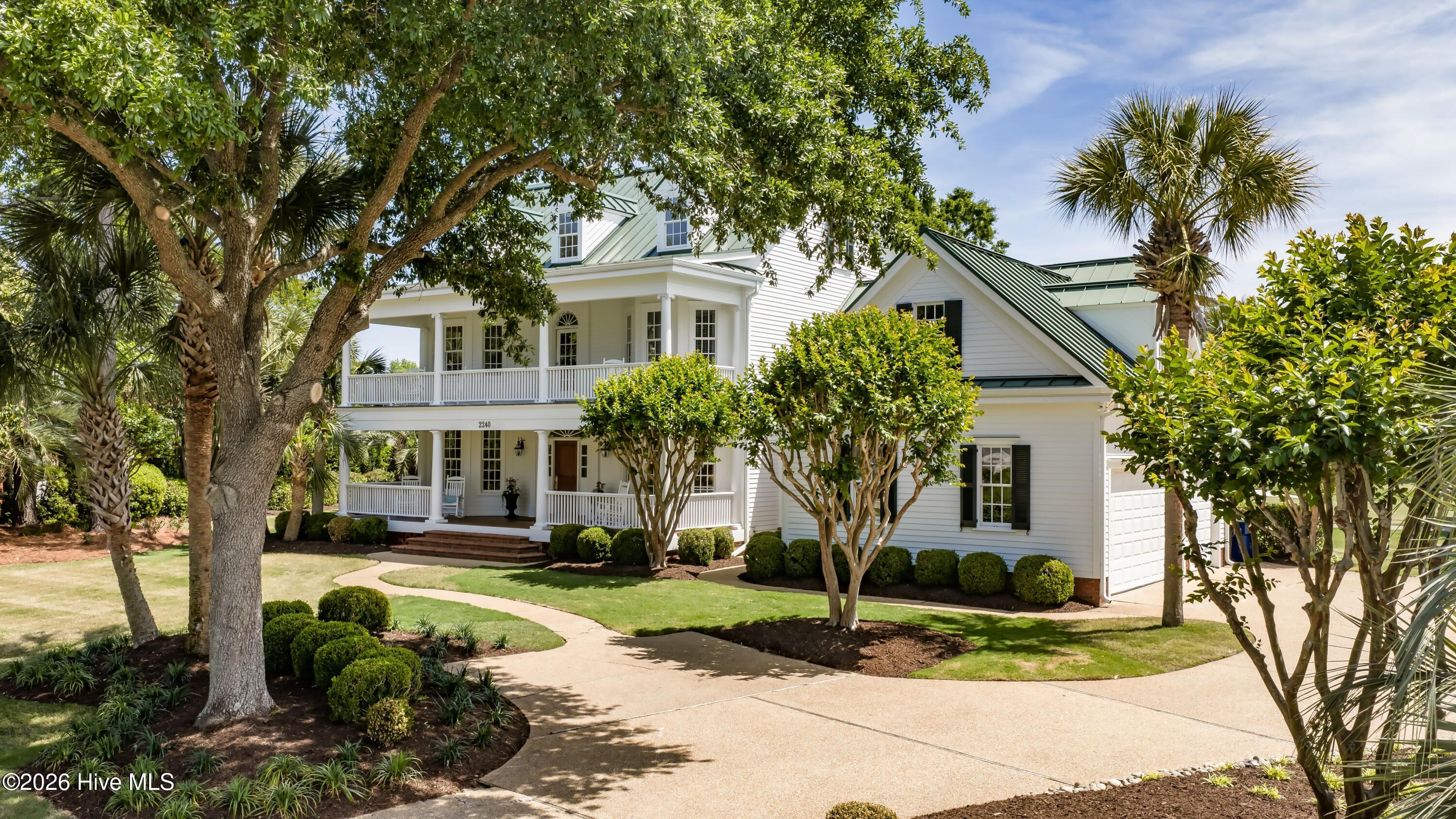 100569370 | Photo 77