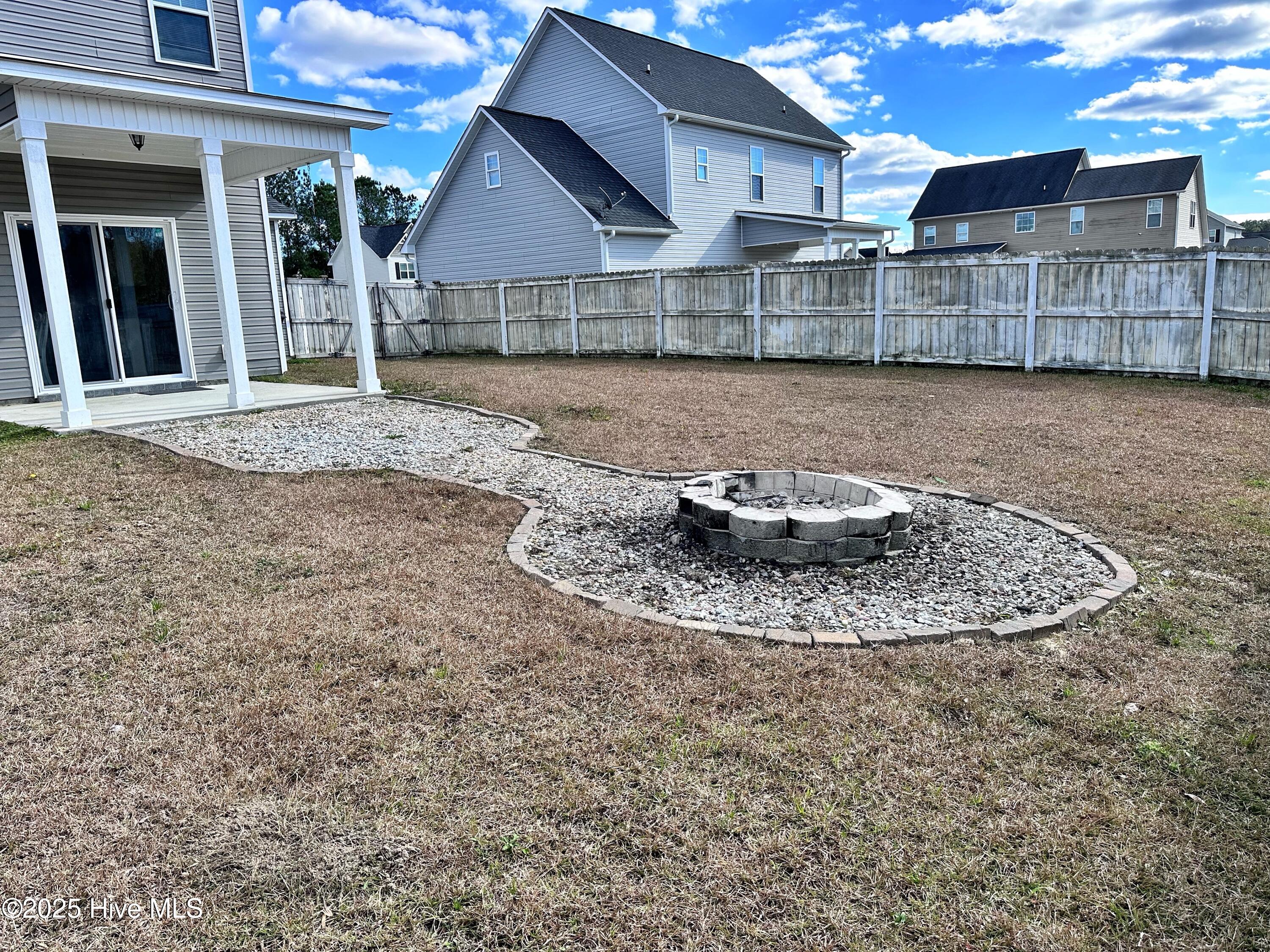 100545917 | Photo 43