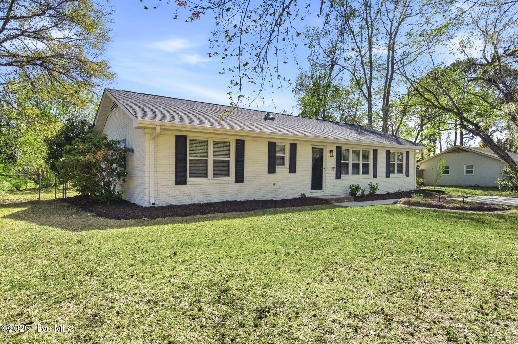 100564209 | Photo 48