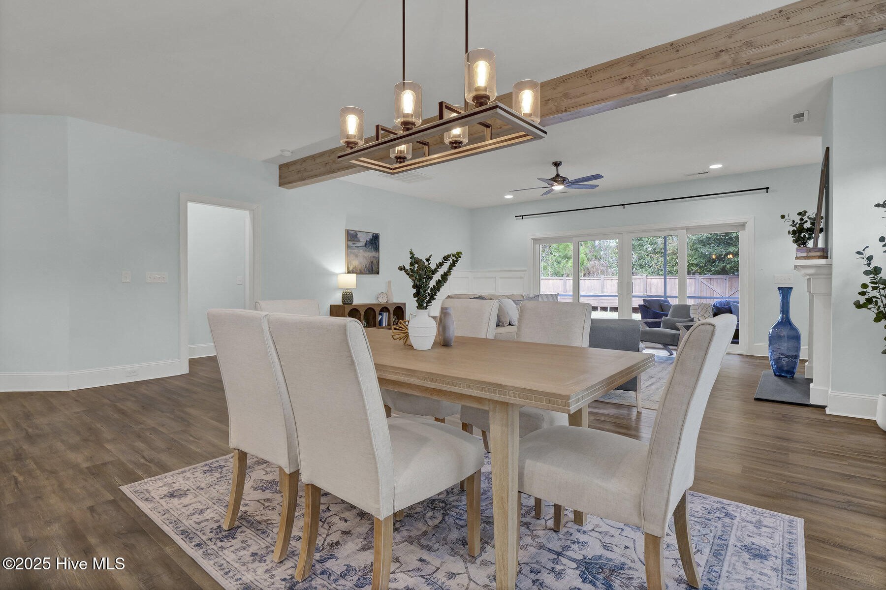 100544096 | Photo 19