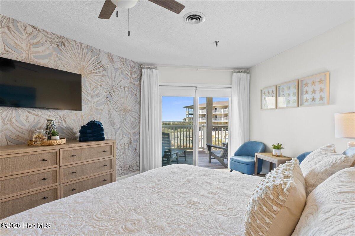 100549270 | Photo 22