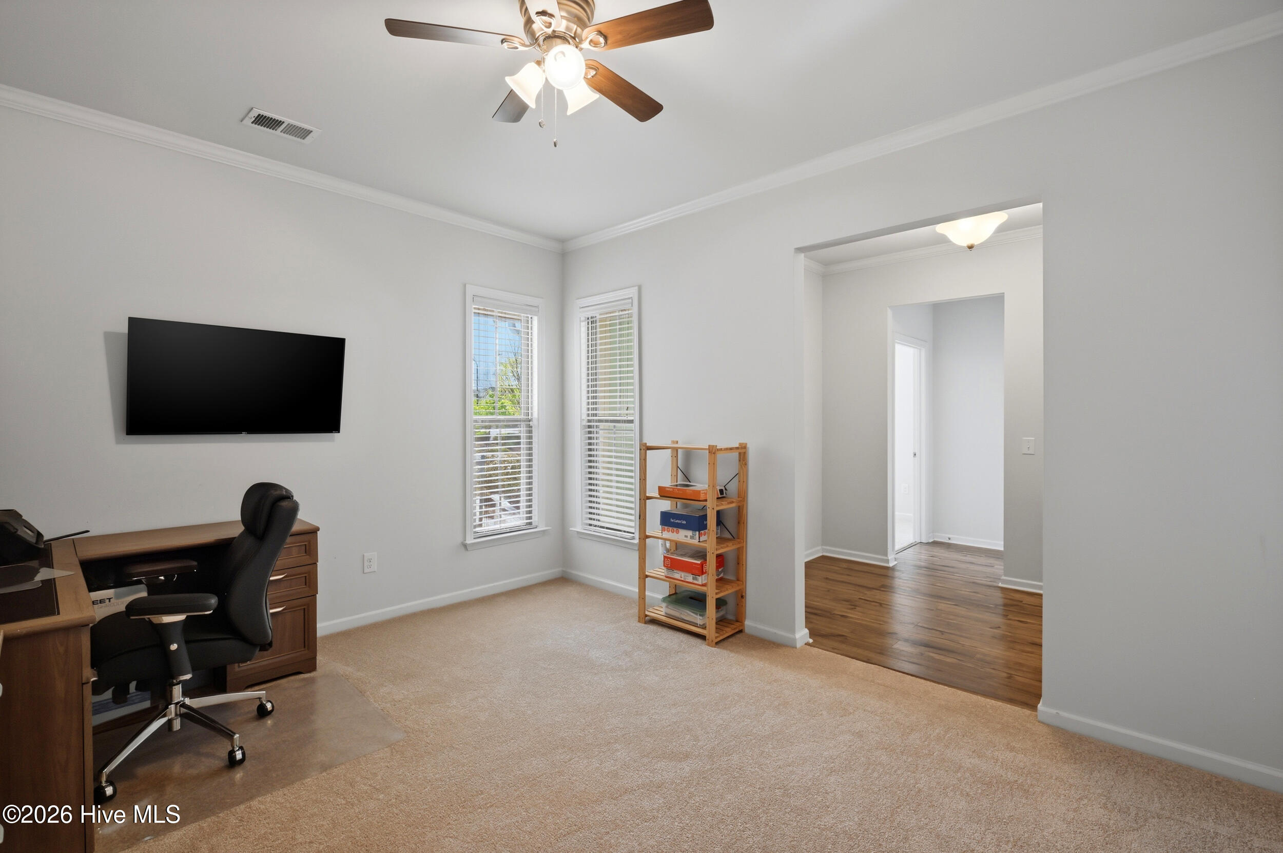 100565292 | Photo 31