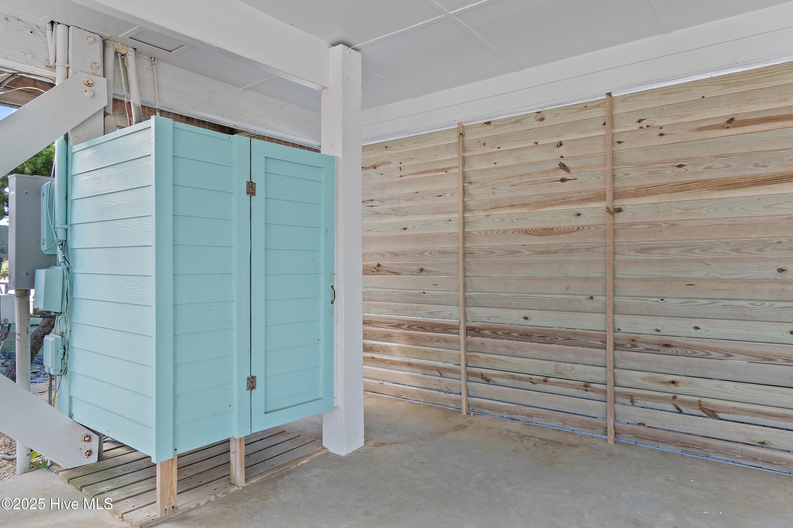 100536498 | Photo 70