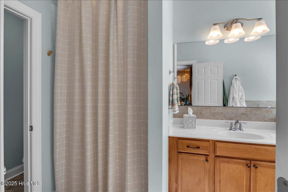 100532414 | Photo 32