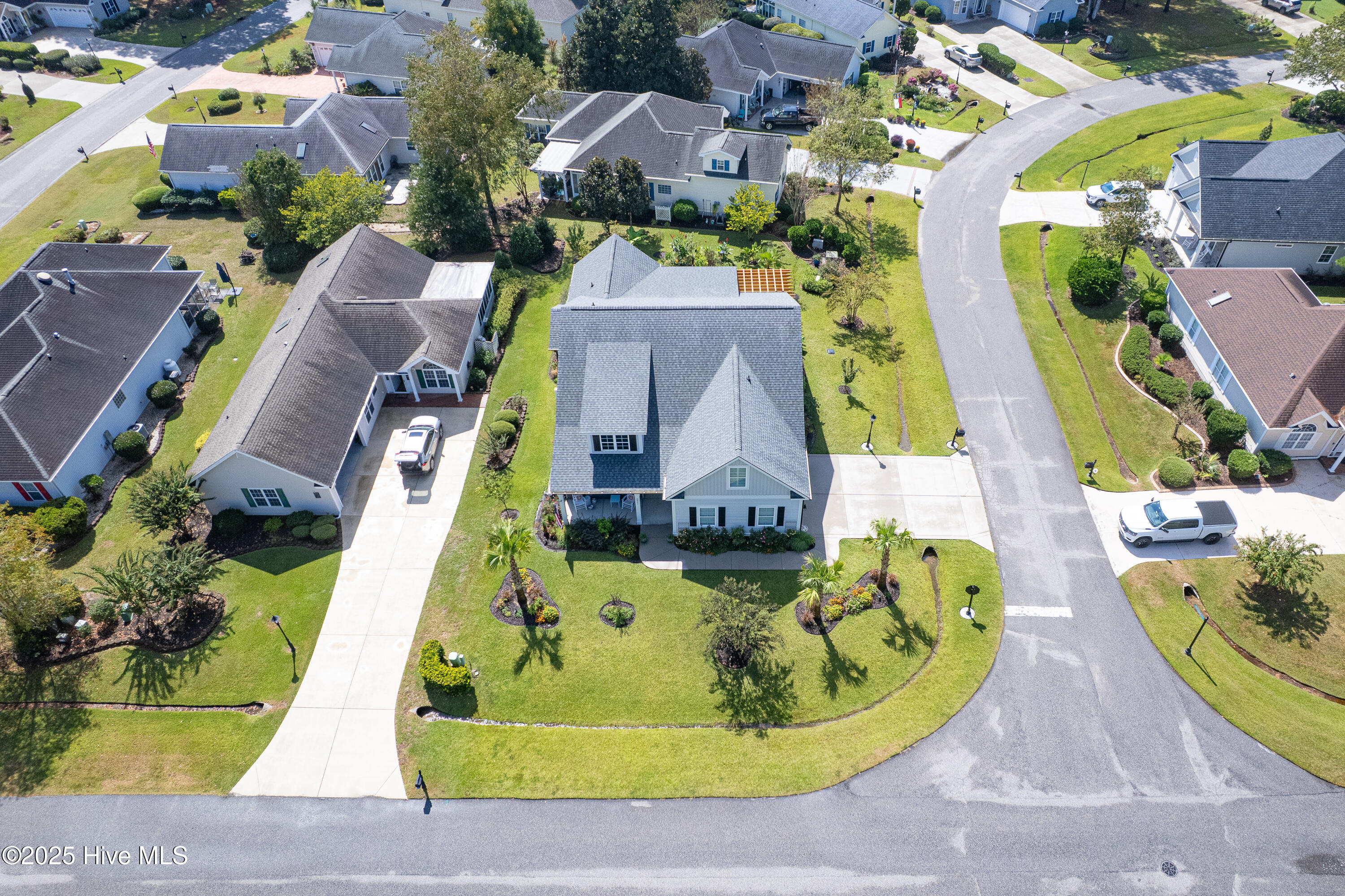 100533188 | Photo 51