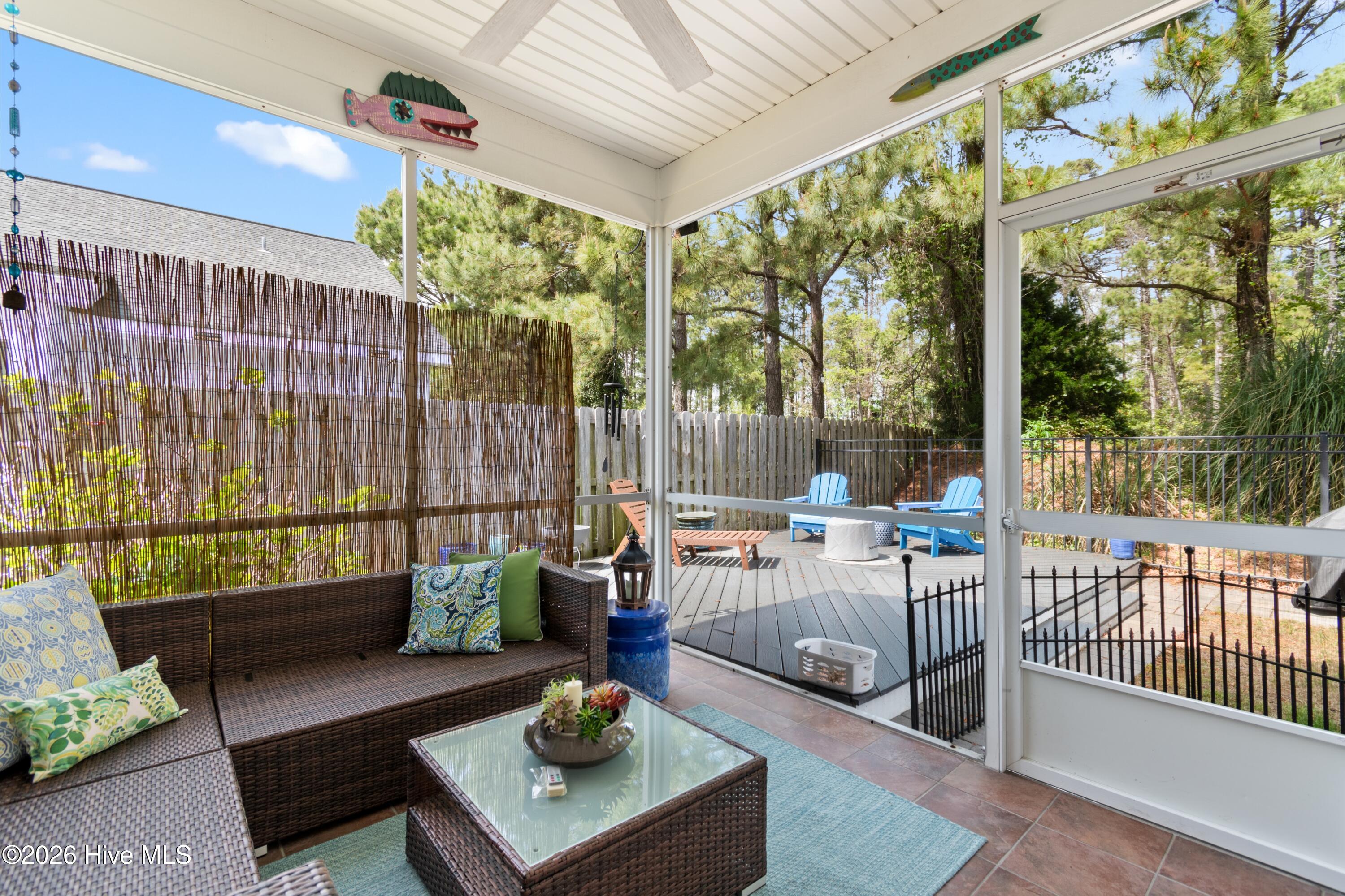 100566075 | Photo 49