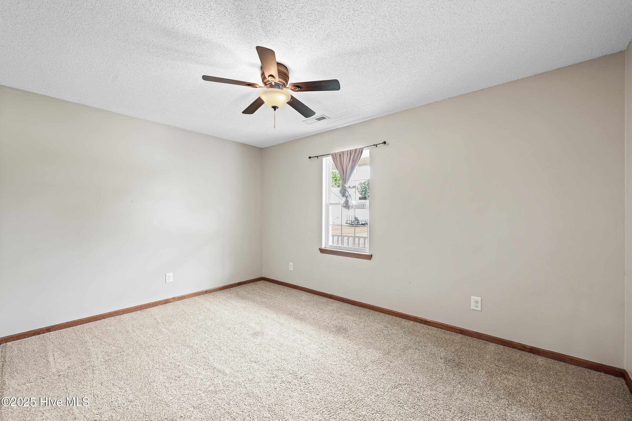 205 Bishop Drive, Jacksonville, NC 28540 – photo 20: 15