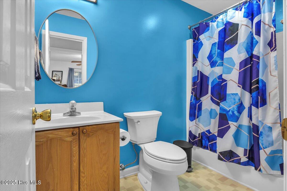 100532549 | Photo 21