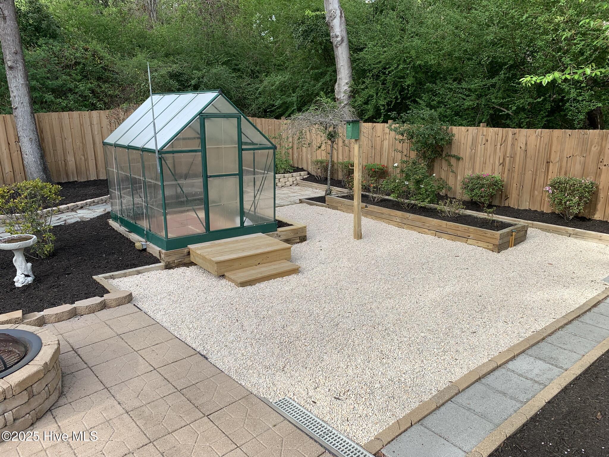 100560013 | Photo 35