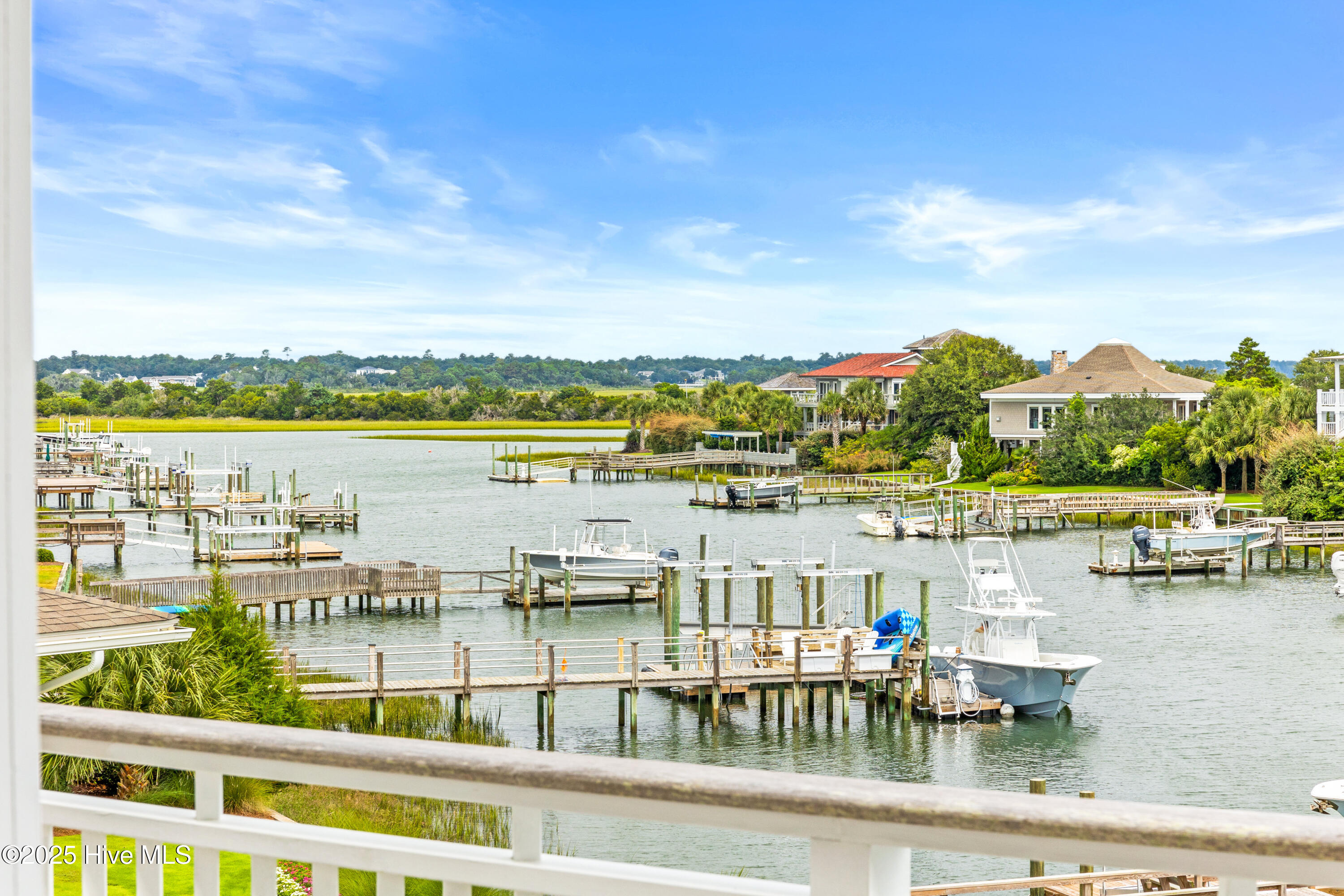 100531006 | Photo 44