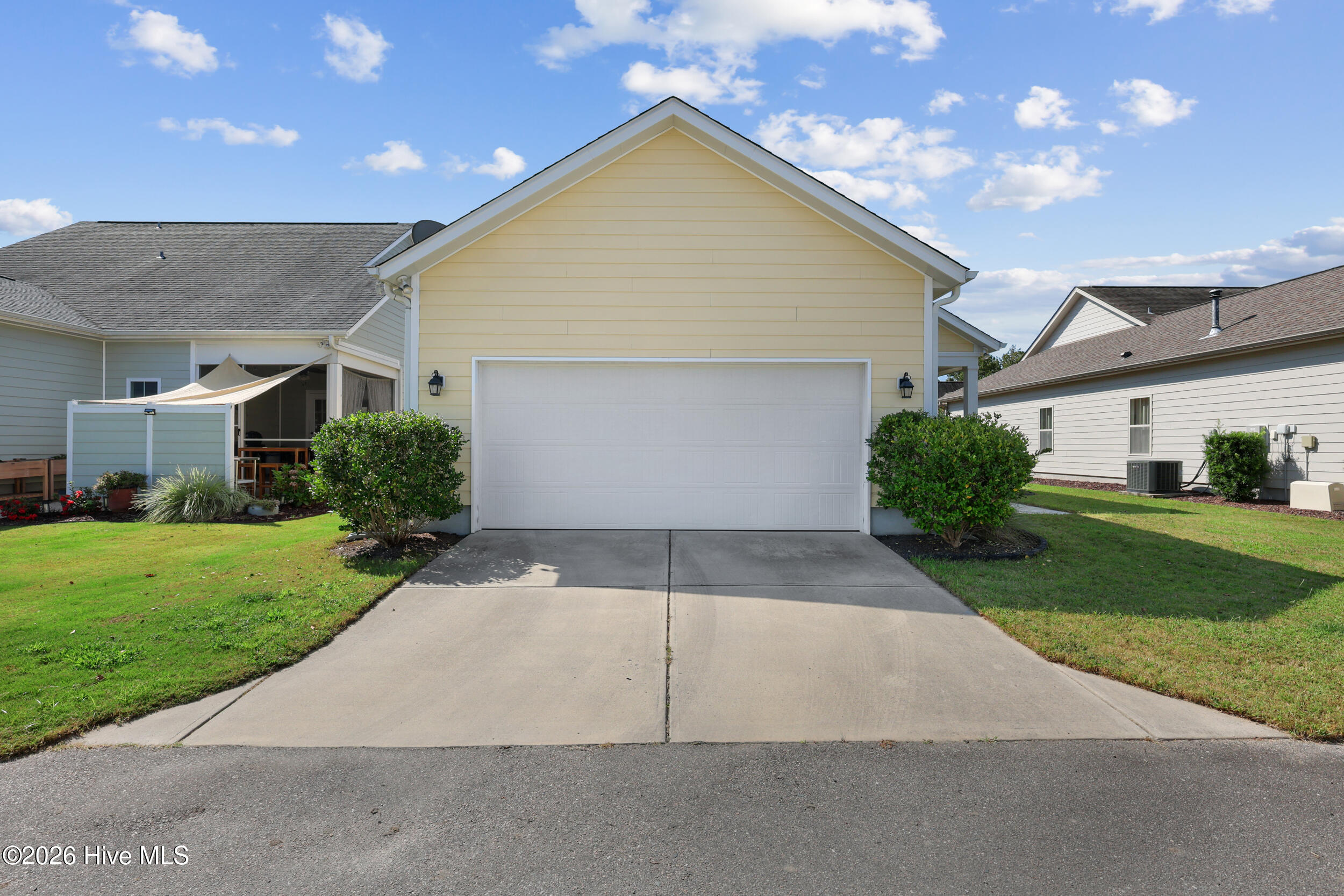 100548579 | Photo 23