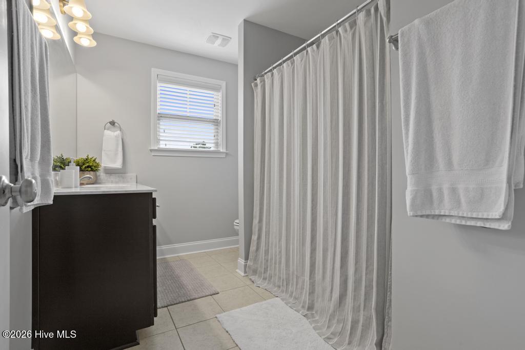 100553850 | Photo 21