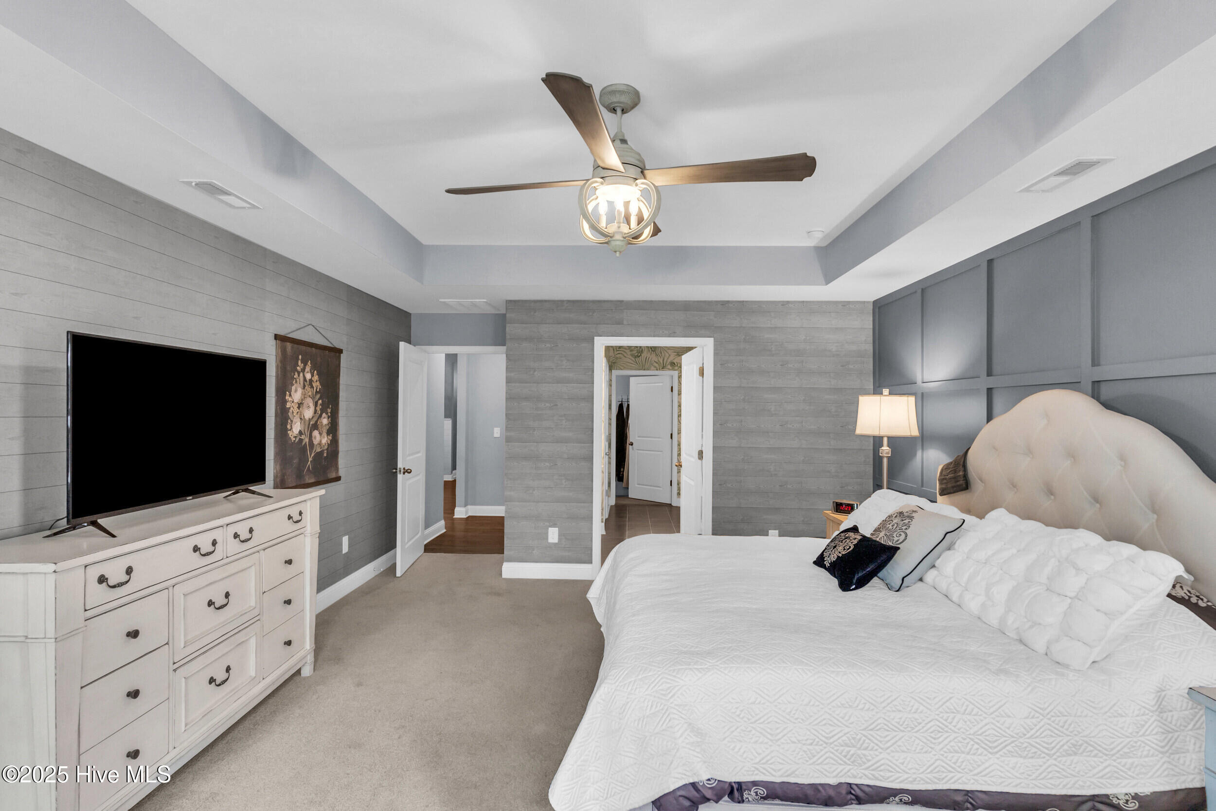 100510048 | Photo 15