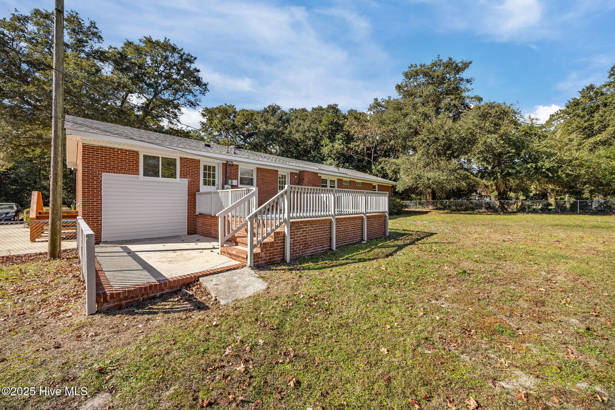 100540435 | Photo 35