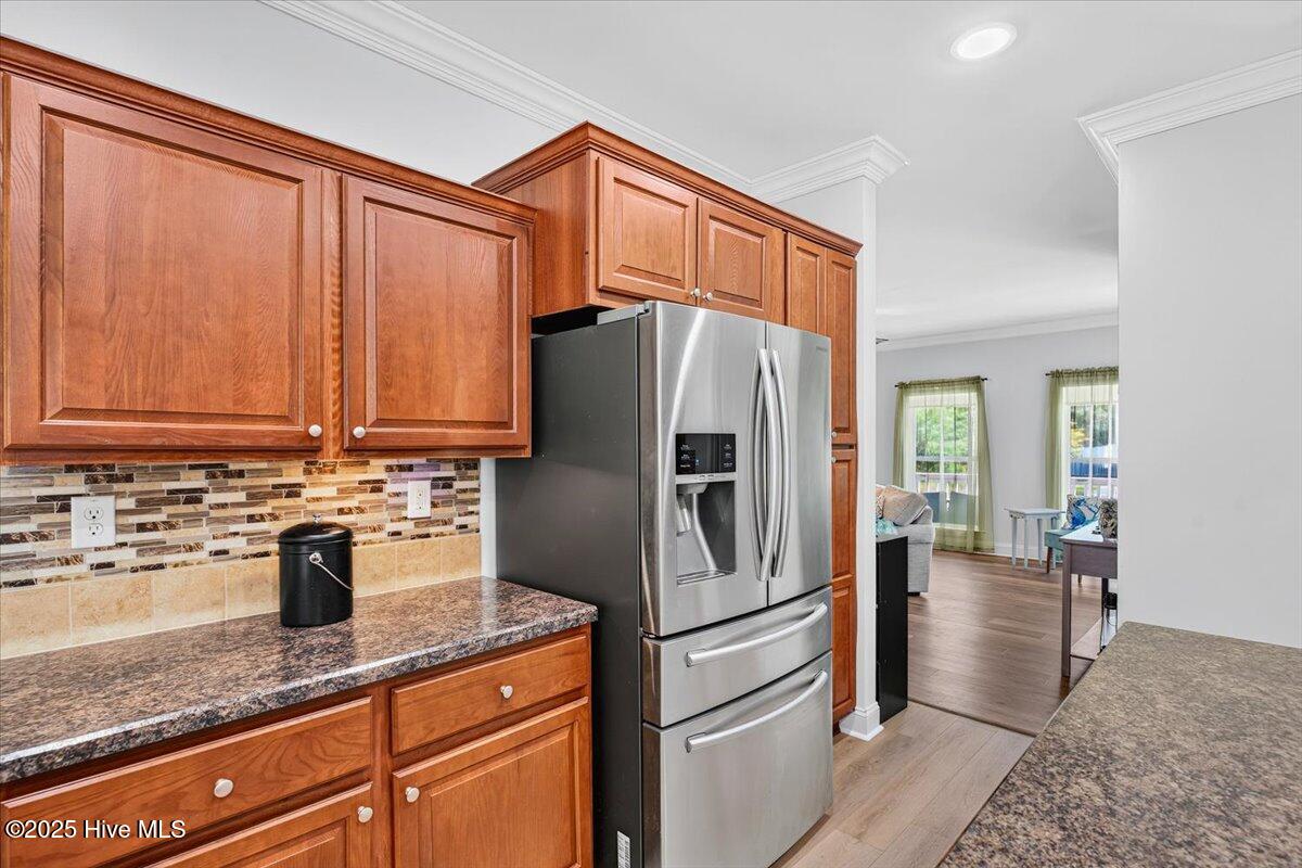 100534389 | Photo 16